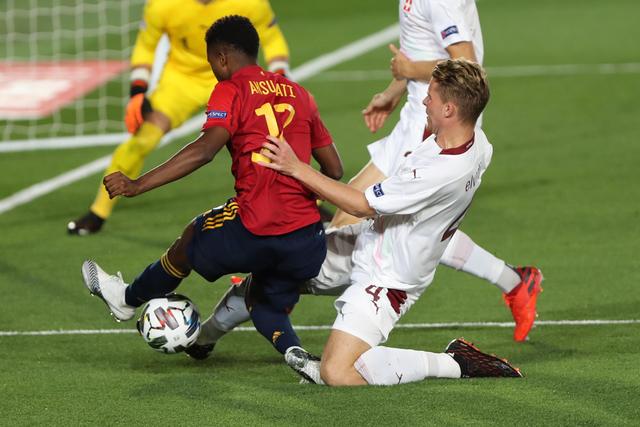 赵继伟三双张镇麟13分 辽宁5连胜送四川11连败